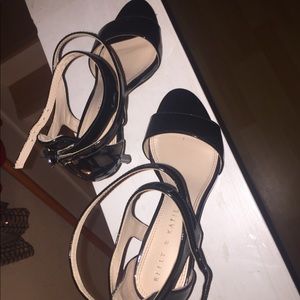 Paten leather black heels